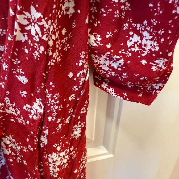 Uniqlo Floral Print Shirt Dress in Red - Picture 6 of 7